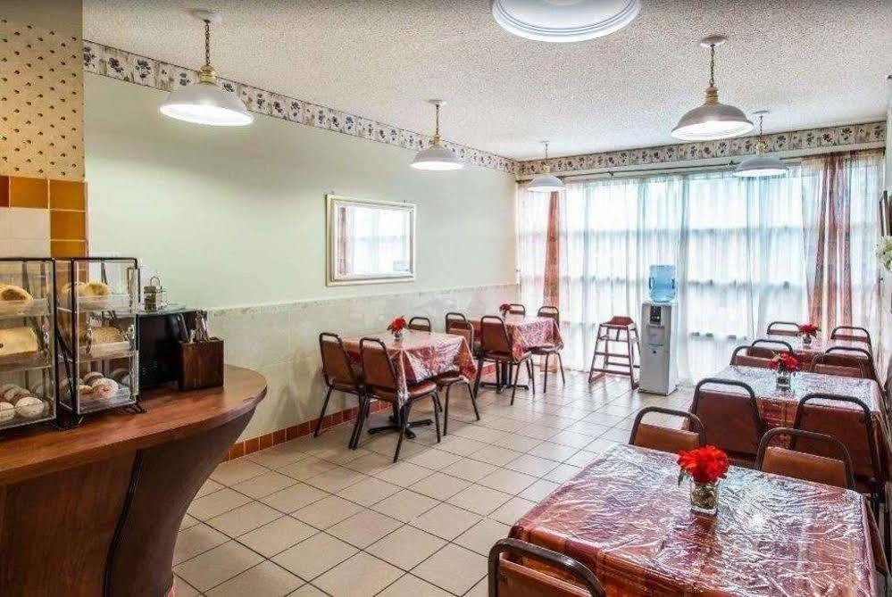 פלורידה סיטי Belmont Inn & Suites מראה חיצוני תמונה